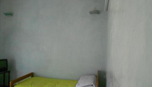Single Room with Shared Bathroom