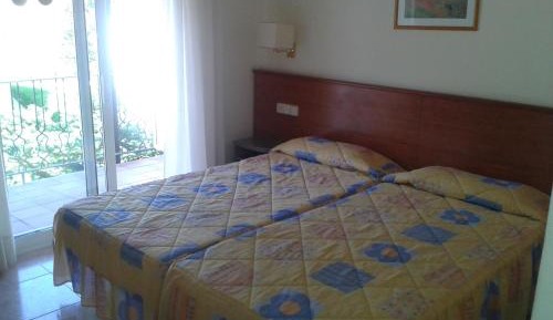 Double or Twin Room with Terrace