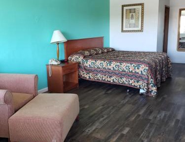 Deluxe King Room