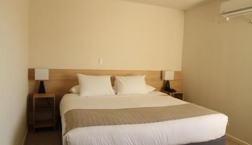 Standard Queen Room