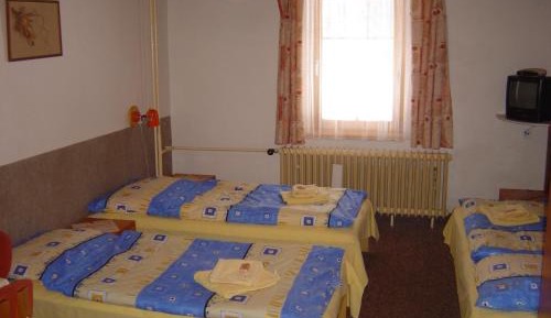 Triple Room with Shared Bathroom