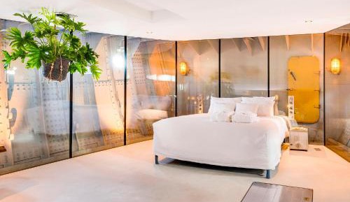 Deluxe King Suite