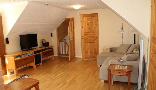 Two-Bedroom Deluxe Apartment with Balcony