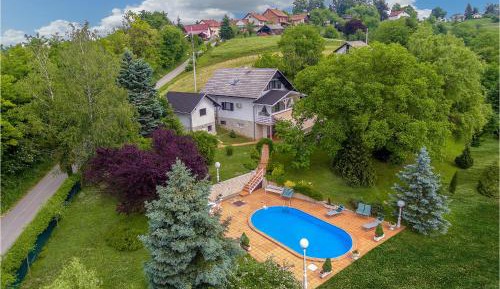 Two-Bedroom Holiday Home