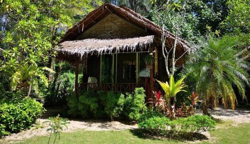 Bungalow with Garden View