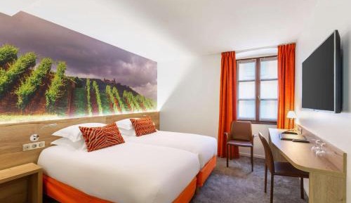 Comfort Queen Room