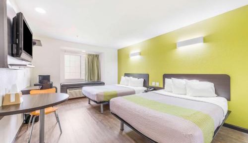 Queen Room with Two Queen Beds - Non-Smoking