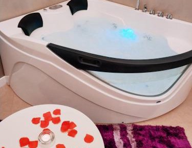 King Suite with Spa Bath