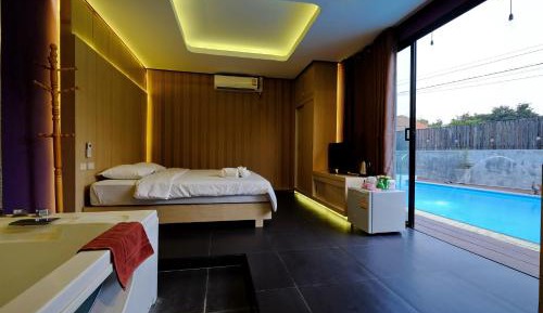 King Room with Spa Bath