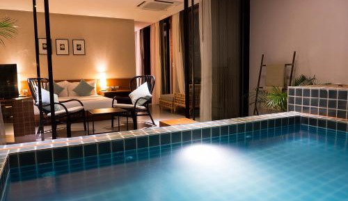 Suite with Private Pool