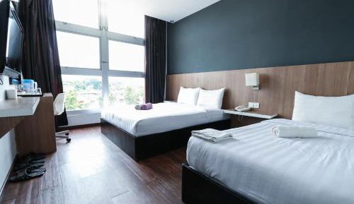 Superior Family Room with Window