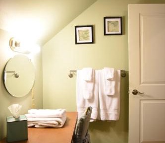 Deluxe King Suite
