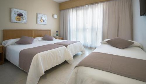 Double or Twin Room (2 Adults + 1 Child)