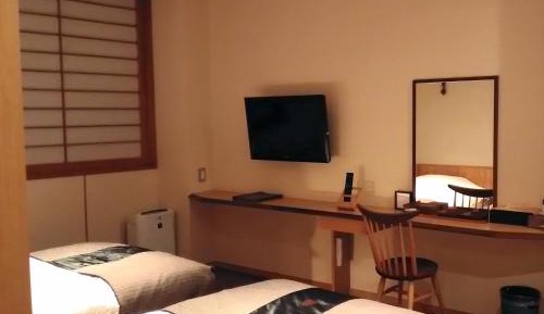 Deluxe Twin Room with Shower Booth - Non-Smoking