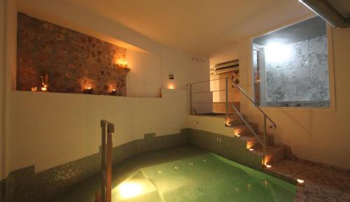 Two-Bedroom Apartment with Spa Access