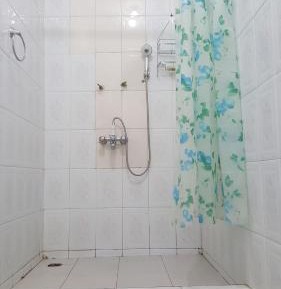Quadruple Room with Private Bathroom