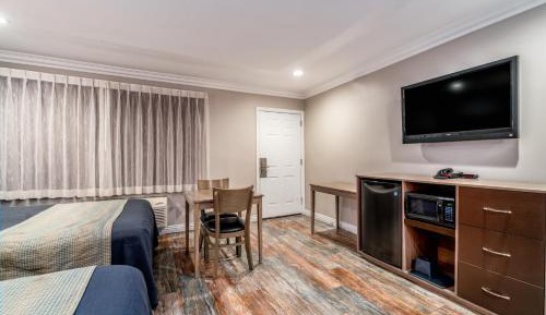 Queen Room with Two Queen Beds