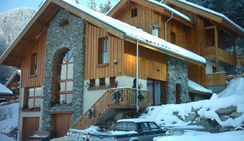 Two-Bedroom Apartment (8 Adults)