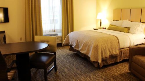 Queen Room - Mobility/Hearing Access - Non-Smoking 