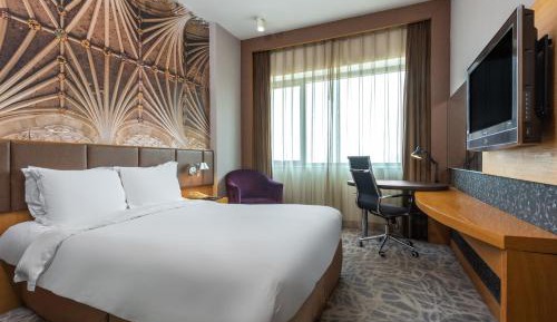 Standard Queen Bed Room
