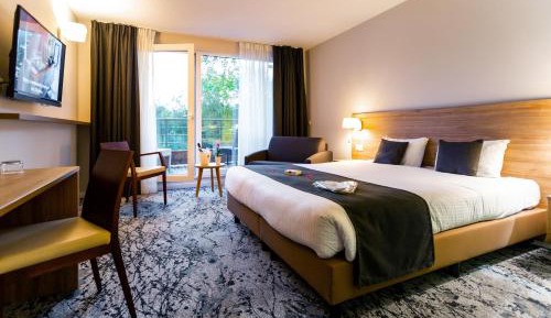 Junior Suite with Spa Bath