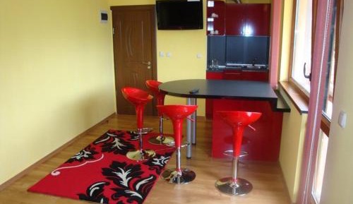 One-Bedroom Apartment with Balcony