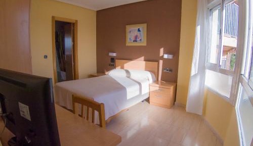 Twin Room with City View