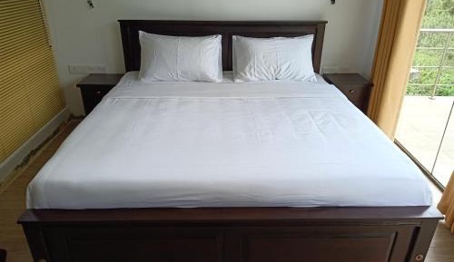 Deluxe Single Room with Balcony