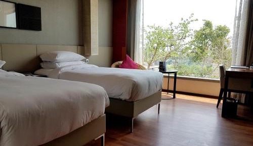 Twin Room - Club Access