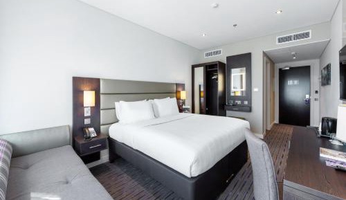 Double Room - Non Smoking - FREE Scheduled Airport Shuttle