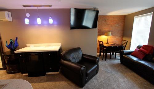 King Studio with Sofa Bed