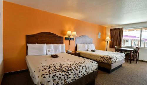 Double Room with two beds-Nonsmoking