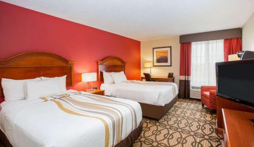 Double Room with Two Double Beds and Bath Tub - Mobility Accessible/Non-Smoking