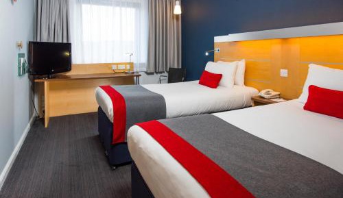 Standard Twin Room with Free Hot Breakfast
