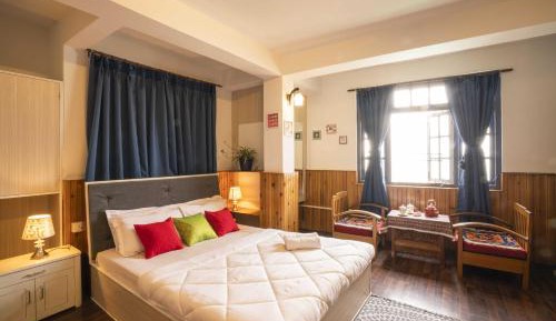 King Room with Mountain View