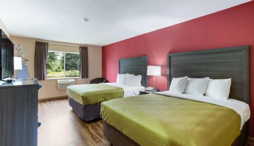 Queen Room with Two Queen Beds - Non-Smoking