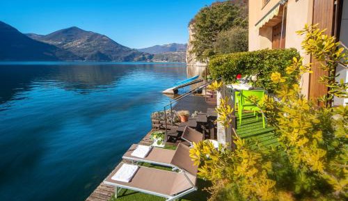 Apartment with Lake View
