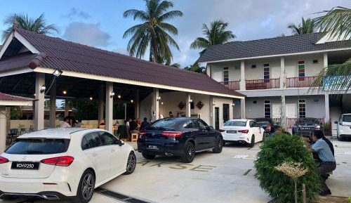 Deluxe Double Room (2 Adults + 1 Child)