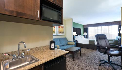 King Suite with Sofa Bed