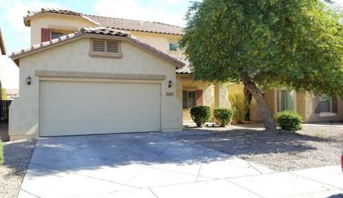 Standard Double Room with Shared Bathroom