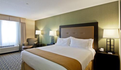 Standard King Room