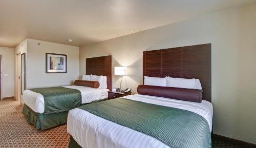 Deluxe Queen Room
