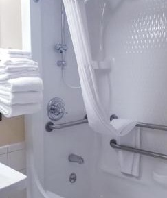 Queen Room - Disability Access - Non-Smoking