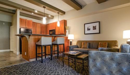 Village View One Bedroom Suite