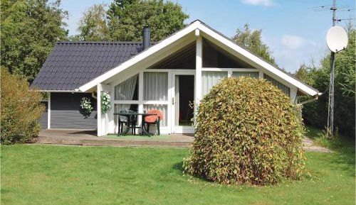 Three-Bedroom Vacation Home 