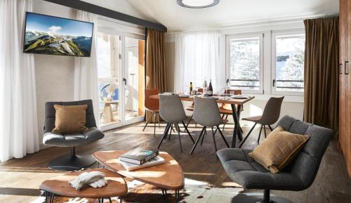 Large Suite with High Tea and Aquapark access