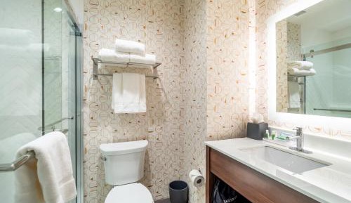 Standard Room with Two Queen Beds