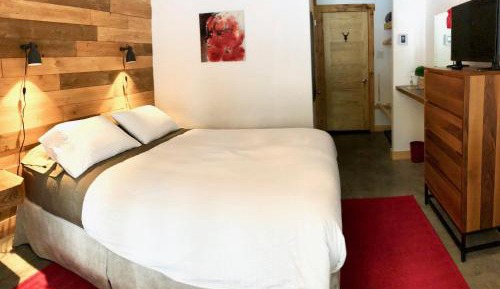 Queen Room