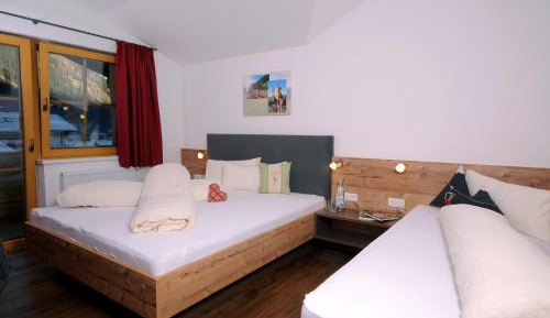 Triple Room with Balcony