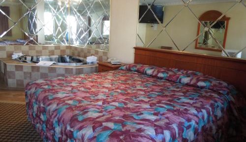 King Room with Hot Tub